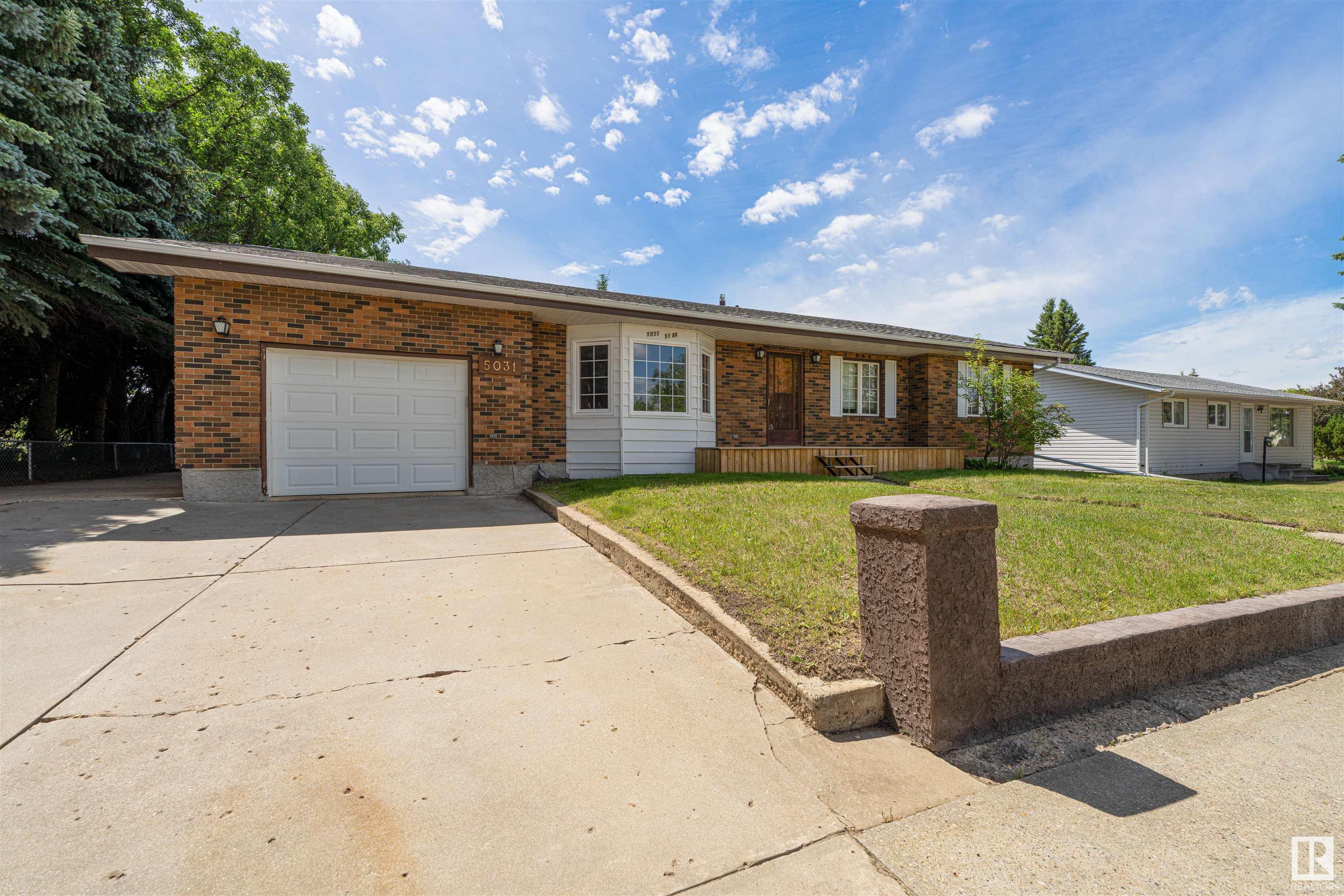 Property Photo:  5031 51 Avenue  AB T0B 0S0 