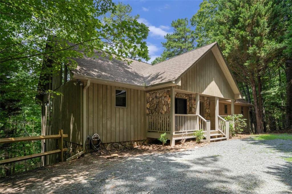Property Photo: 120 Dogwood Terrace GA 30536