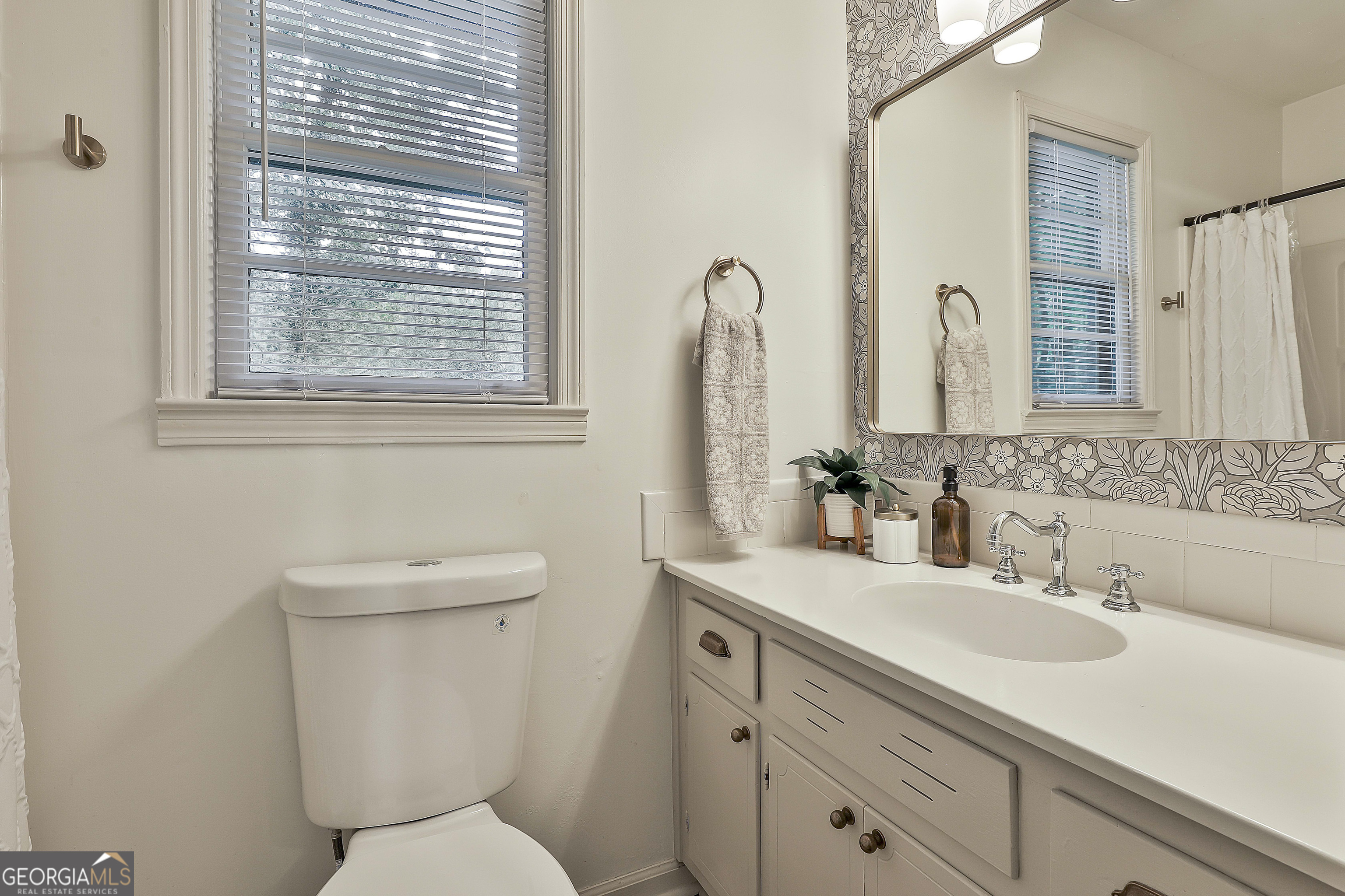 Property Photo: 1408 Burnt Hickory Road GA 30134