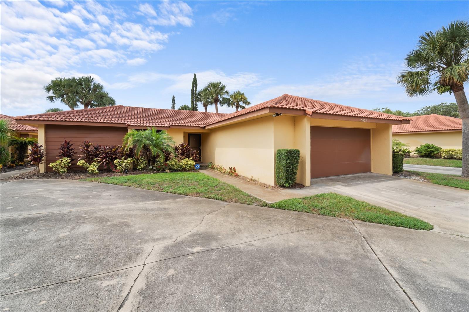 5003 Nassau Circle 1  Orlando FL 32808 photo