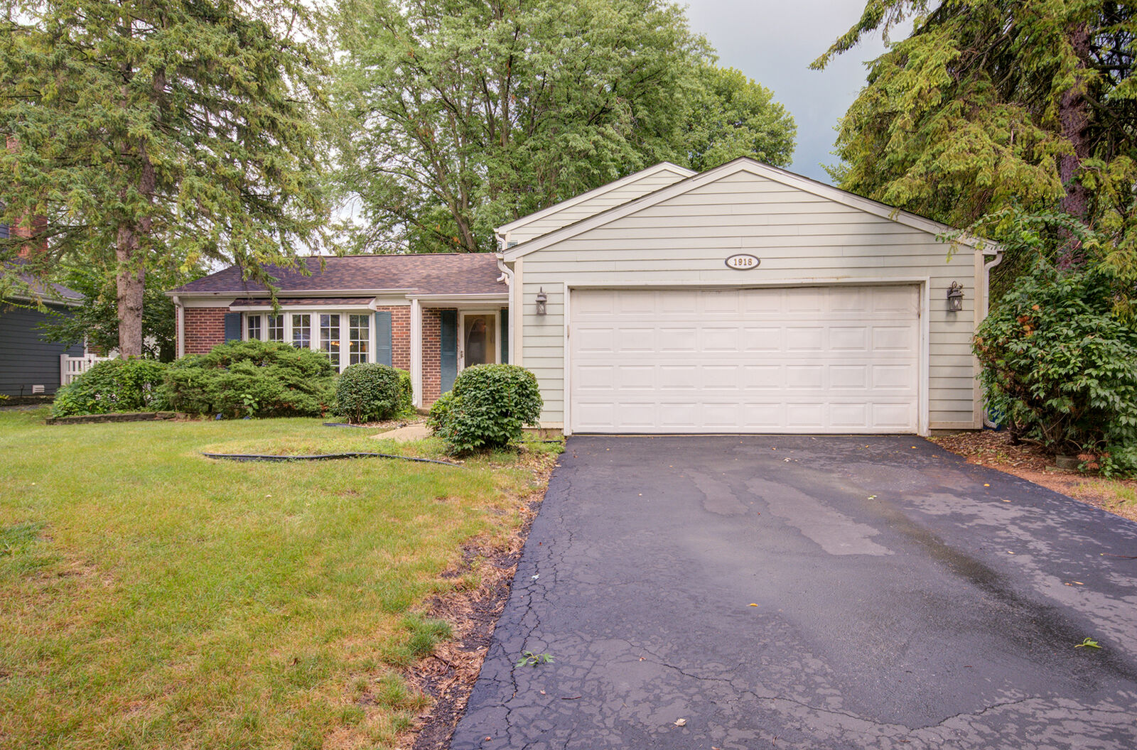 Property Photo:  1918 Templar Drive  IL 60565 