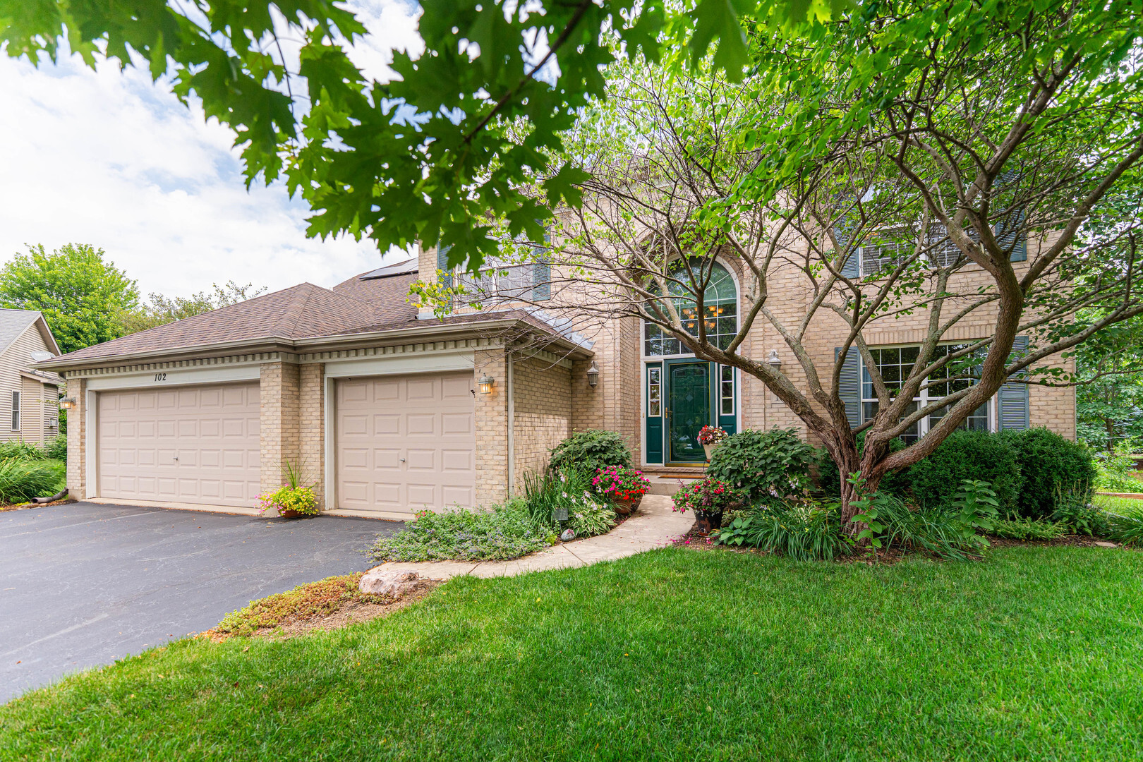 Property Photo:  102 Quinlan Avenue  IL 60115 