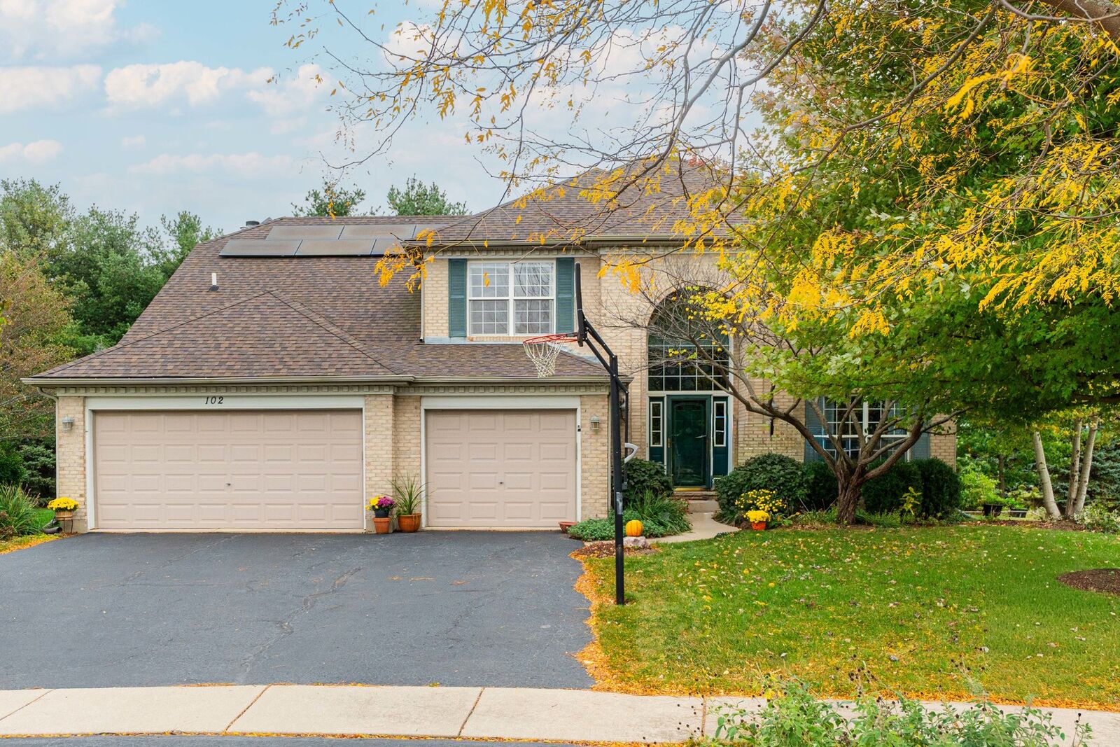 Property Photo:  102 Quinlan Avenue  IL 60115 