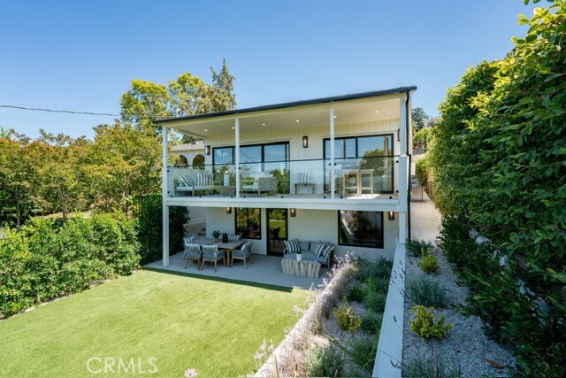 Property Photo: 13817 Valley Vista Blvd CA 91423