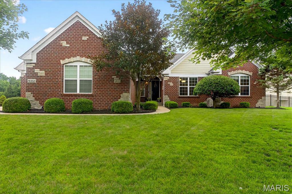 16332 Wynncrest Falls Way  Wildwood MO 63005 photo