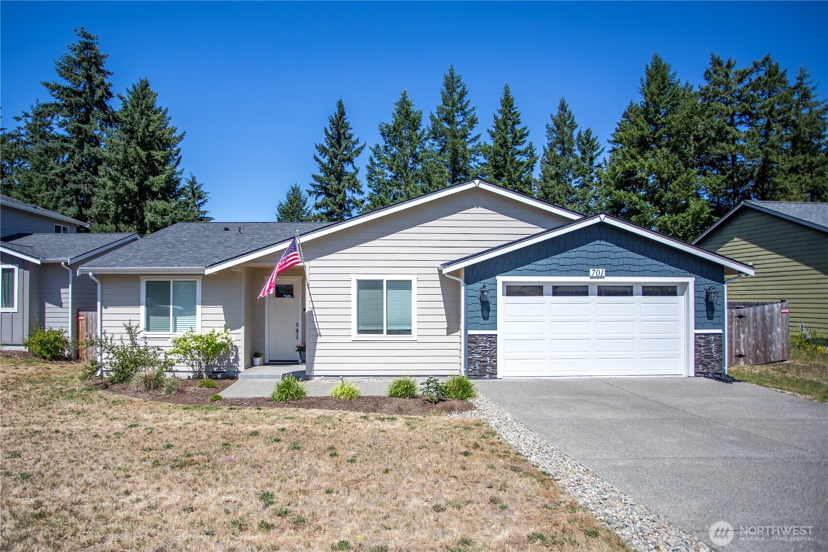Property Photo:  701  Myers Street SE  WA 98576 
