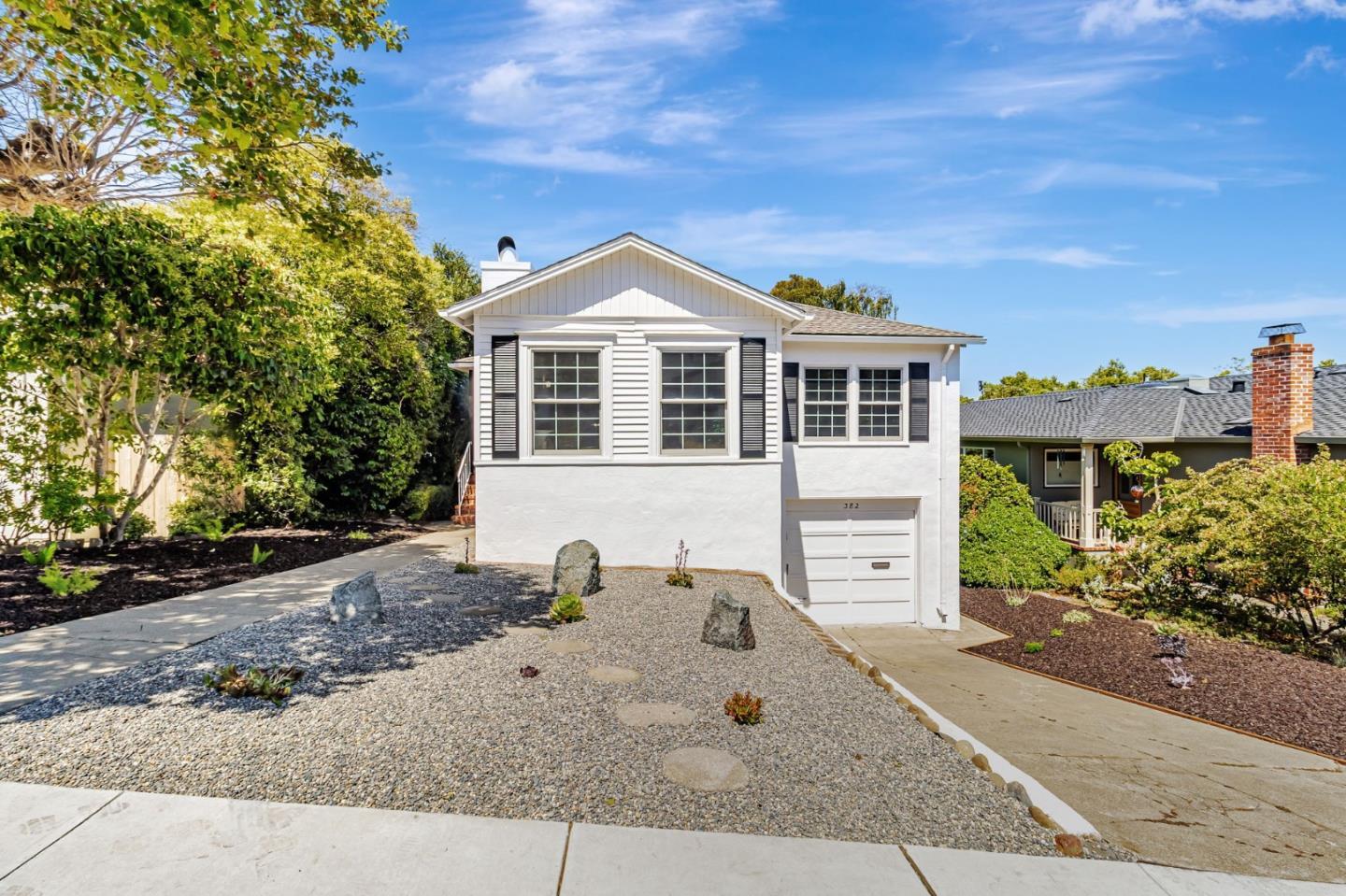Property Photo: 382 El Paseo CA 94030