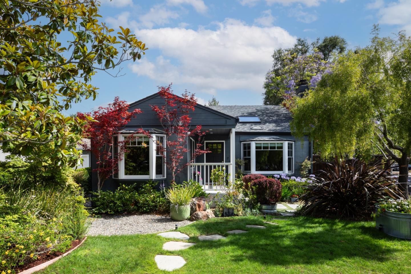 Property Photo: 539 Bay Road CA 94025