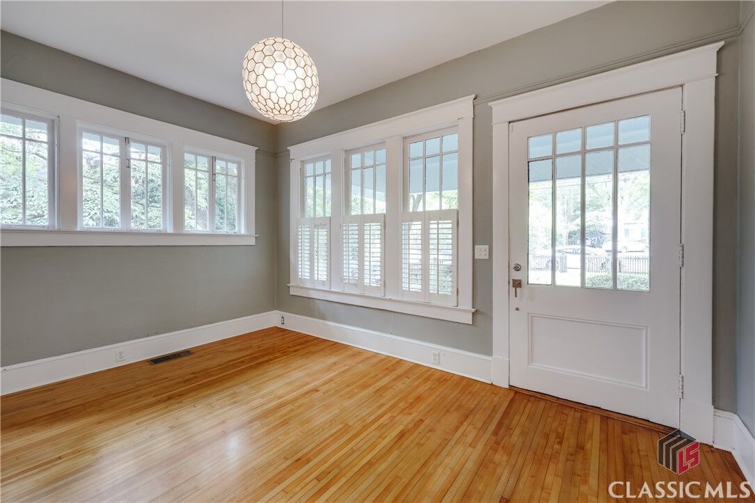 Property Photo: 170 Milledge Terrace GA 30606