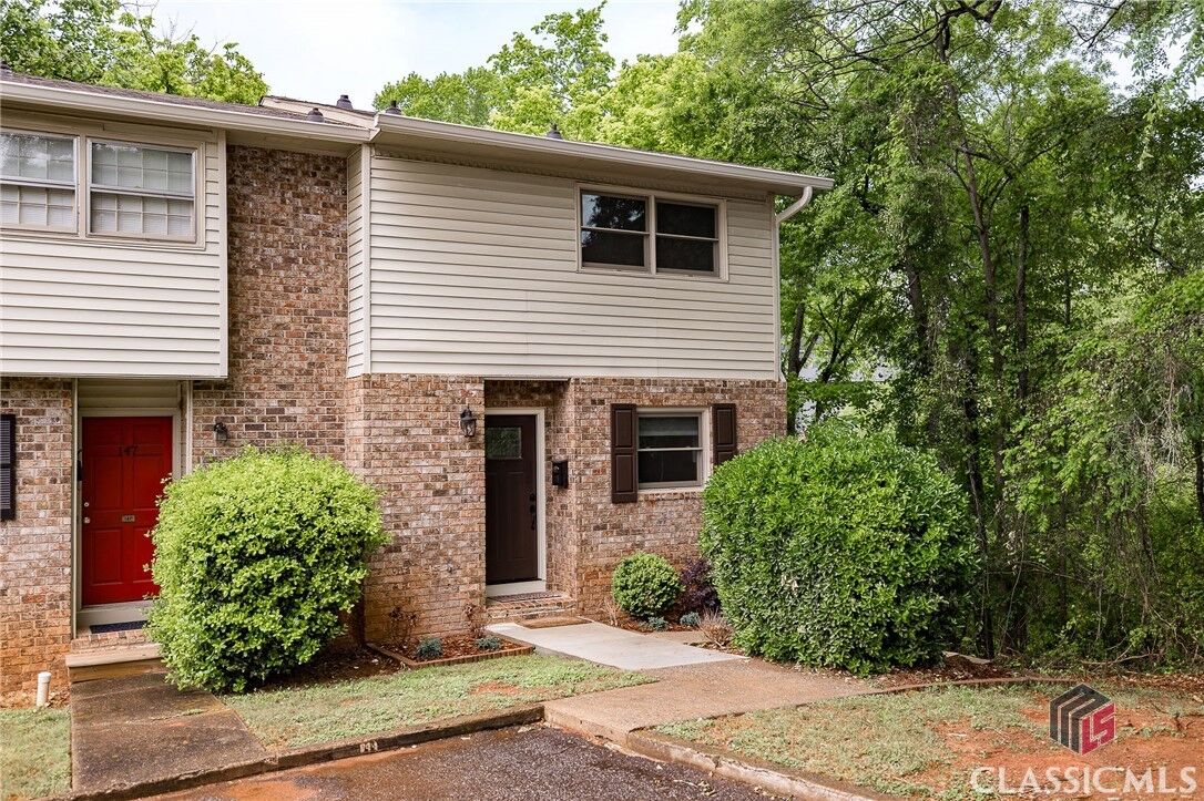 Property Photo: 149 Eaglewood Way GA 30606