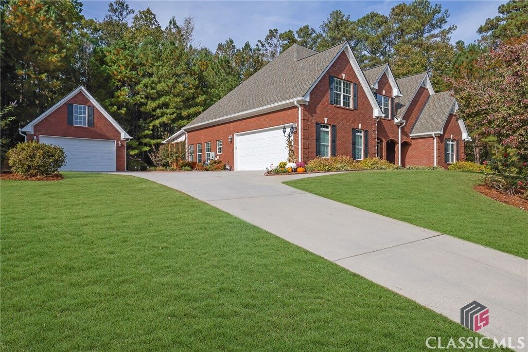 Property Photo:  213 Amelia  GA 30052 