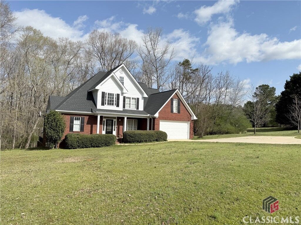 Property Photo:  395 Millstone Circle  GA 30605 