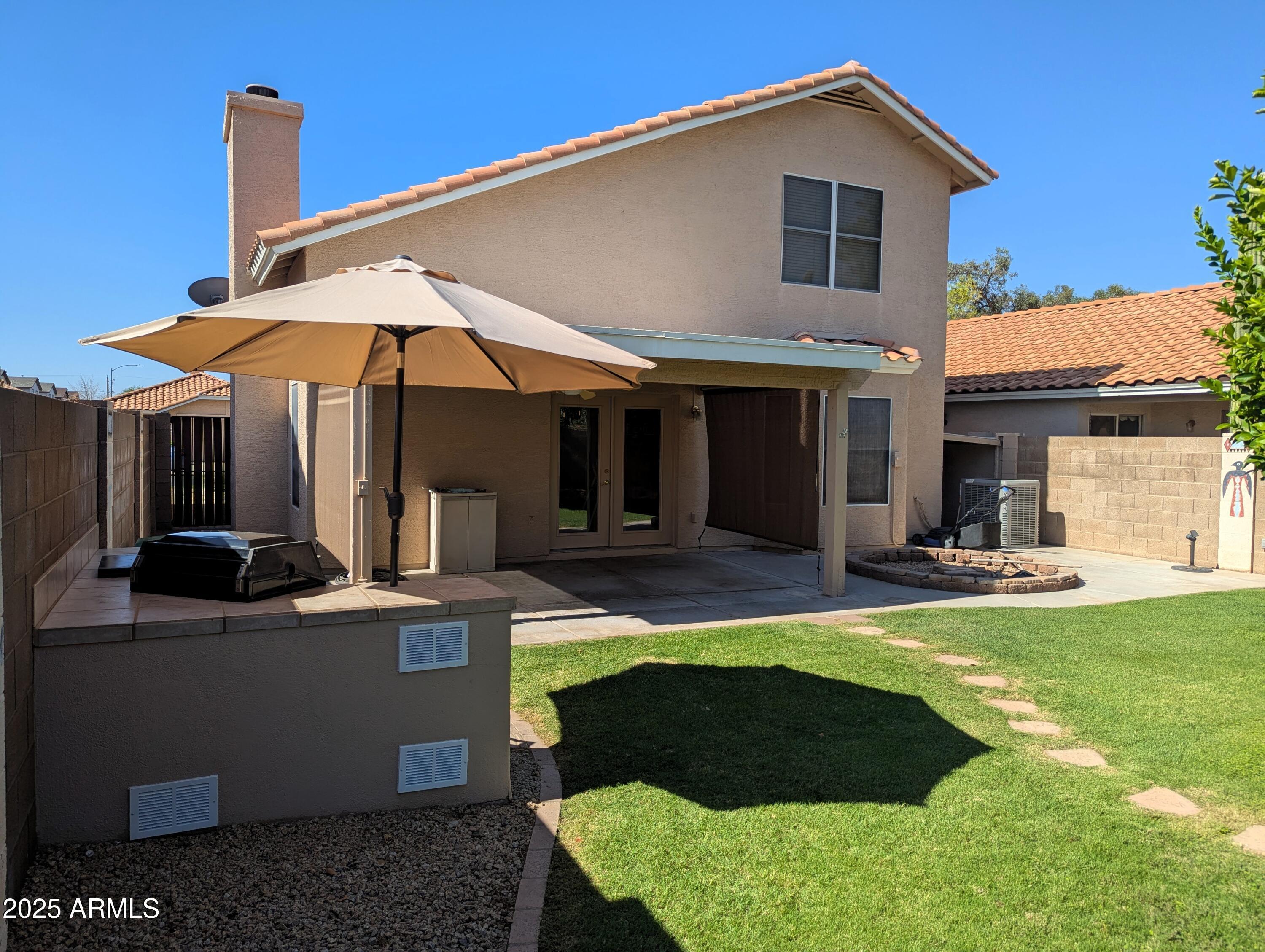 Property Photo: 7926 W Laurel Lane AZ 85345