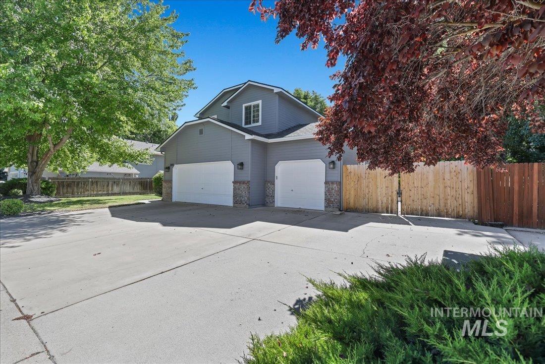 Property Photo: 1019 N Watson Way ID 83616