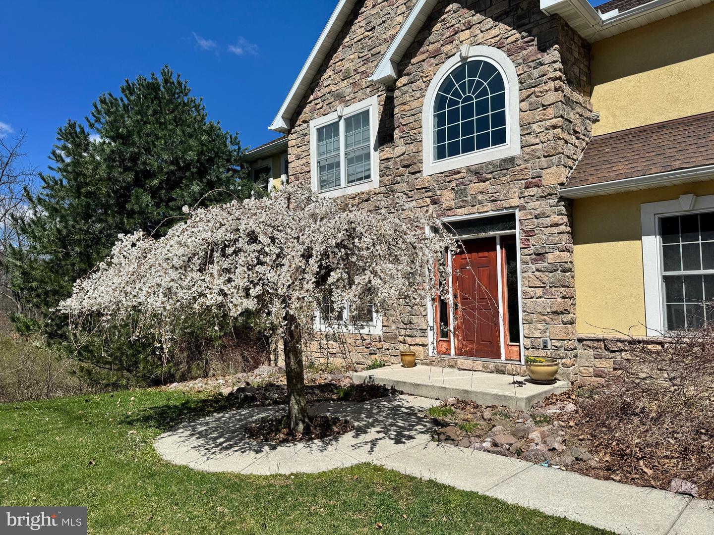 Property Photo:  2 Forest Road  PA 19540 