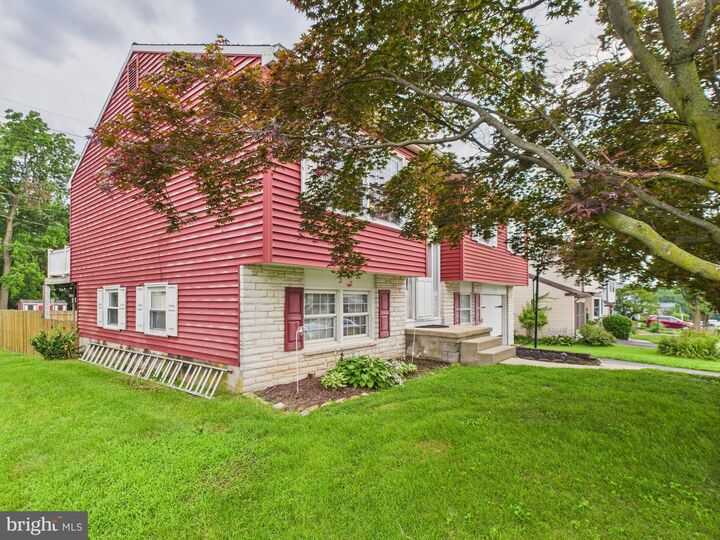1554 Princess Anne Drive  Lancaster PA 17601 photo