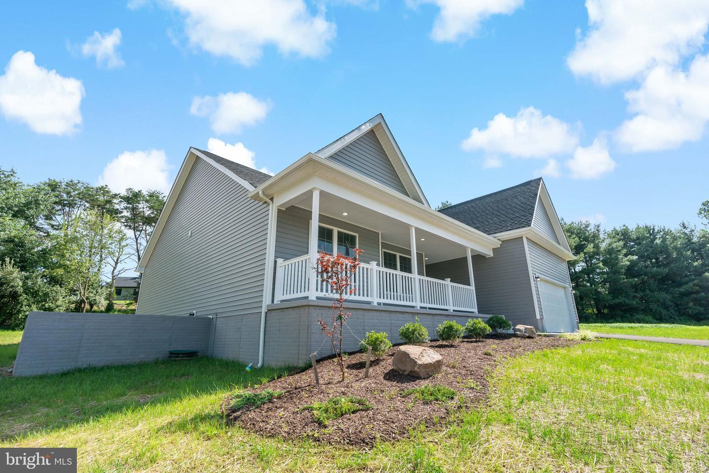 Property Photo: 39 Mdg WV 25411
