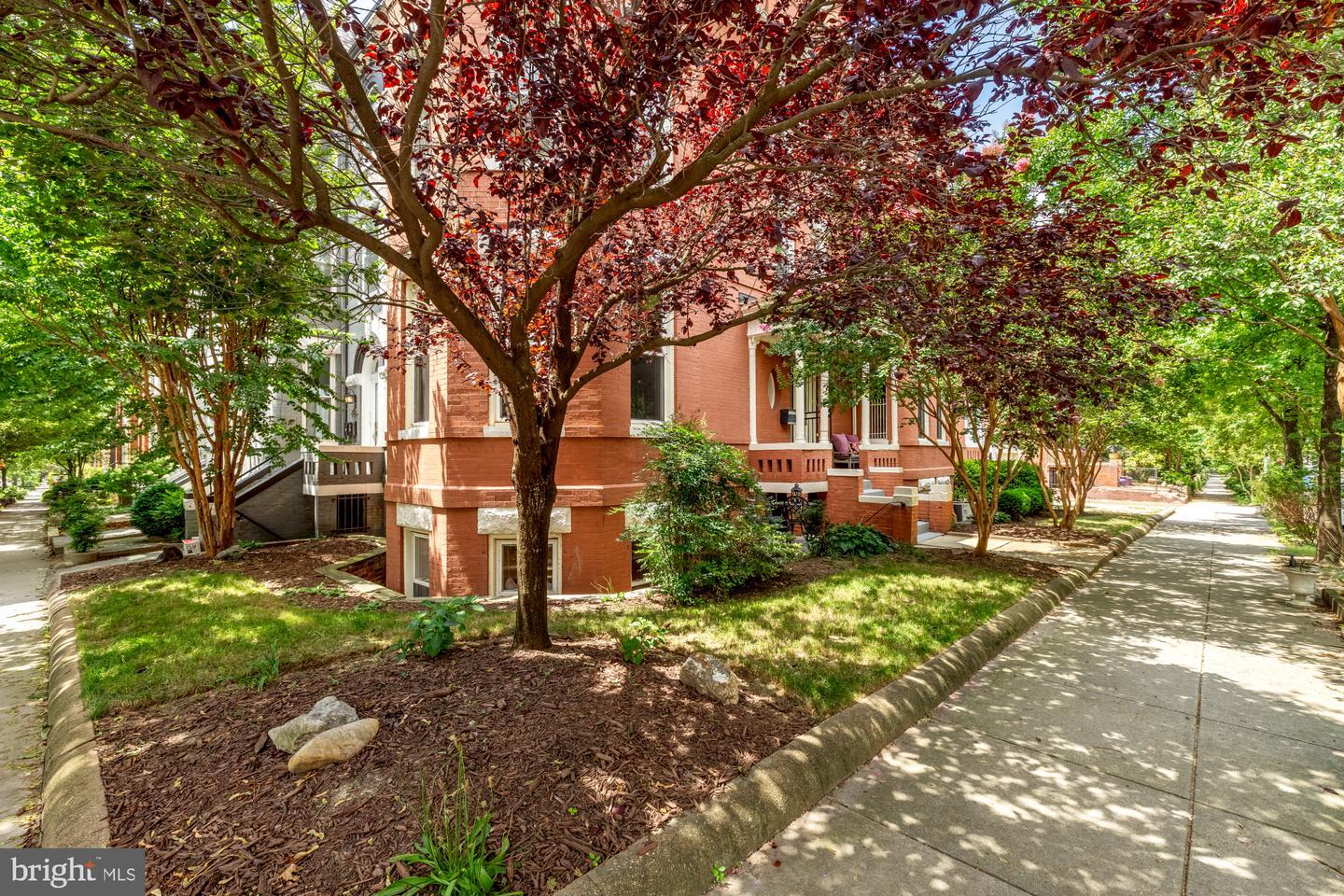 Property Photo:  100 W Street NW  DC 20001 