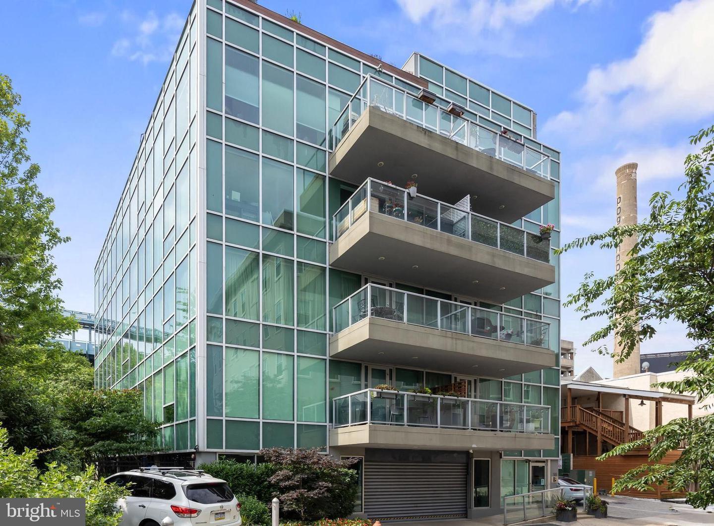 Property Photo: 122 New Street 30 2C PA 19106