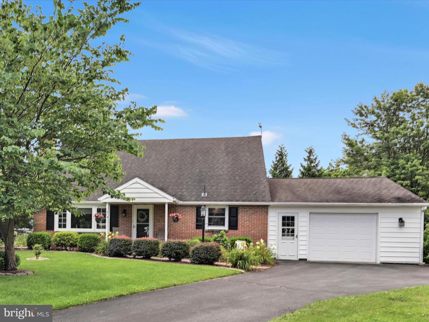 Property Photo:  214 Reifsnyder Road  PA 17543 