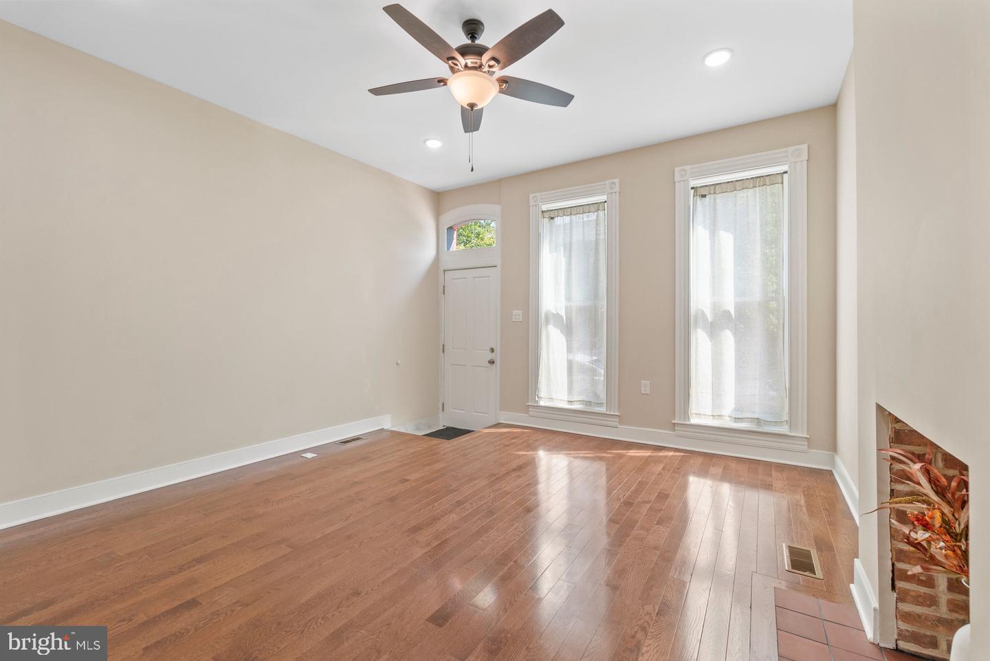 Property Photo: 1602 N Bond Street MD 21213