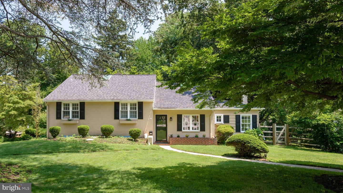 Property Photo: 105 Dalton Road PA 19301