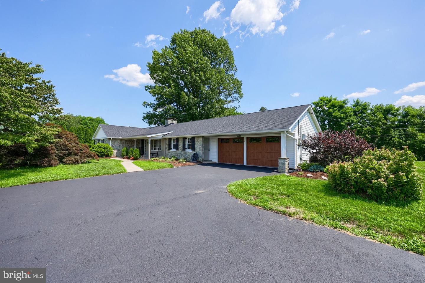 8 Budview Drive  Willow Street PA 17584 photo