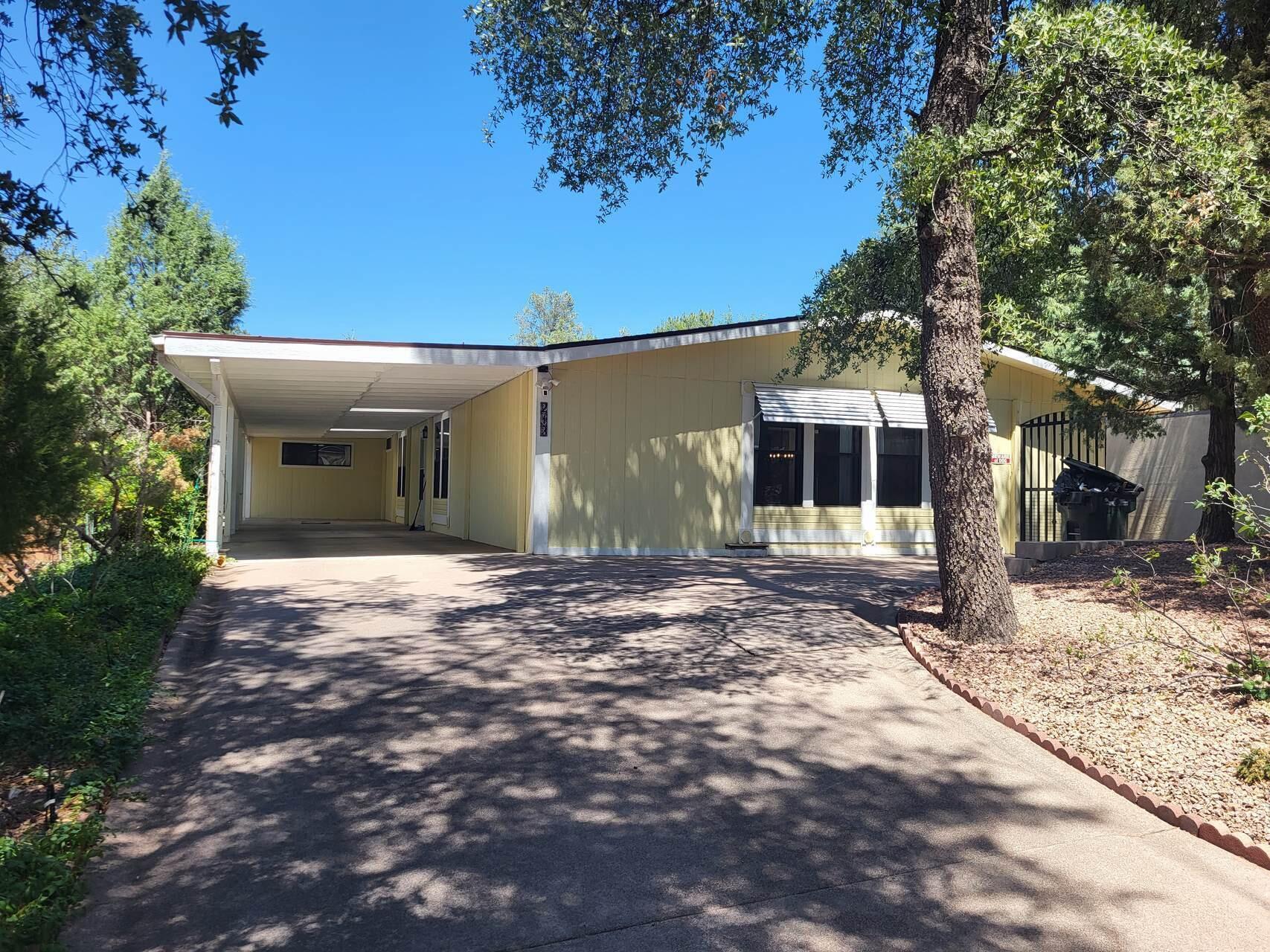 Property Photo: 213 N Whiting Cir AZ 85541