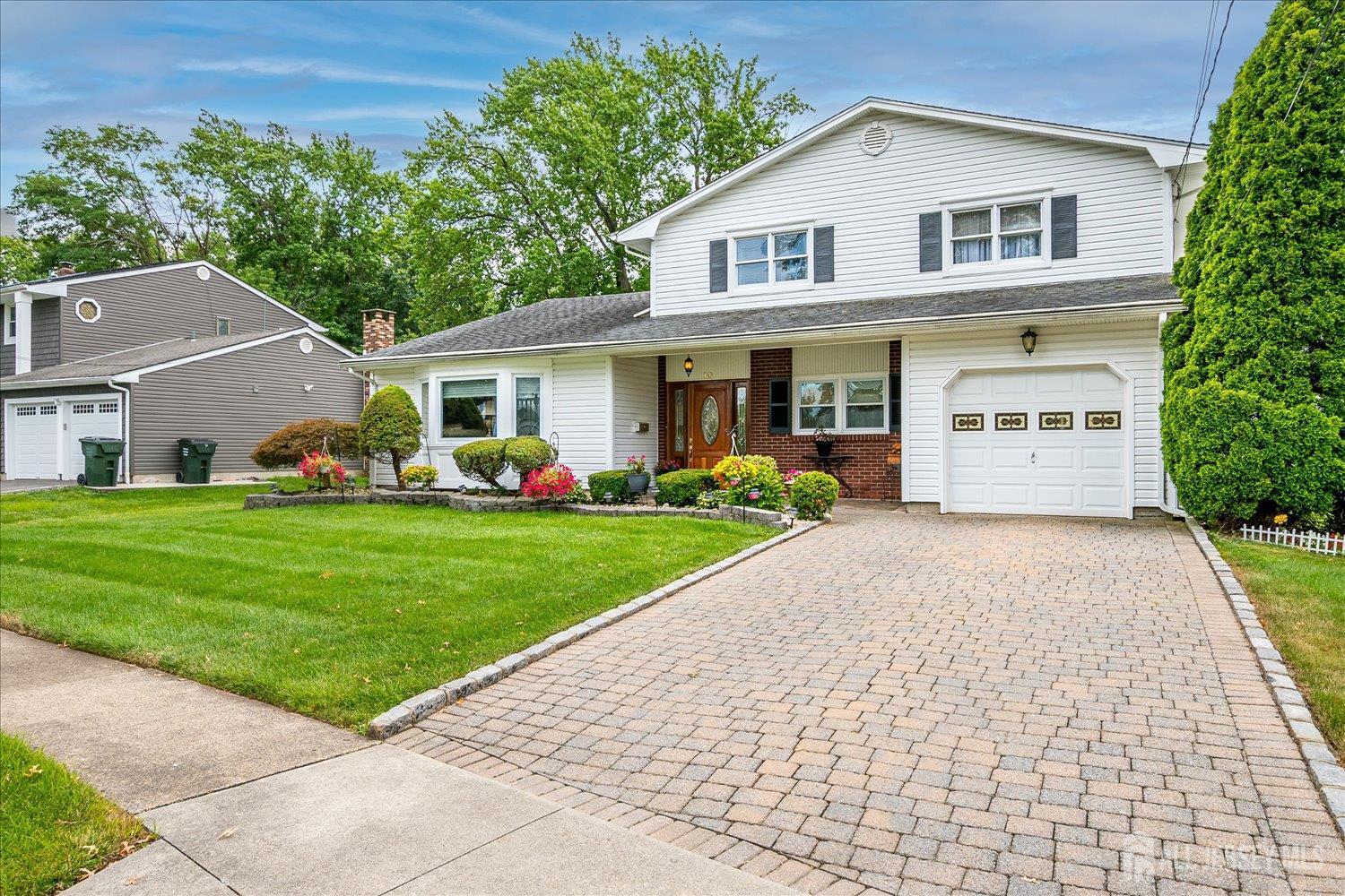 Property Photo:  10 Rainbow Drive  NJ 07067 