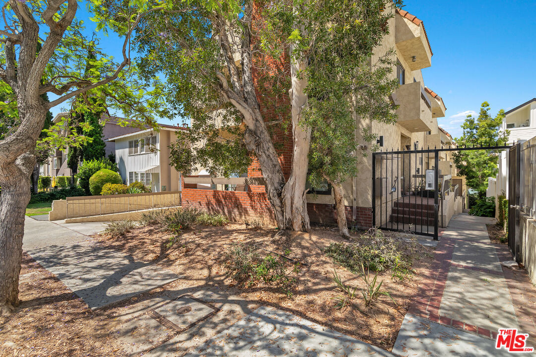 Property Photo: 1825 Westholme Ave CA 90025