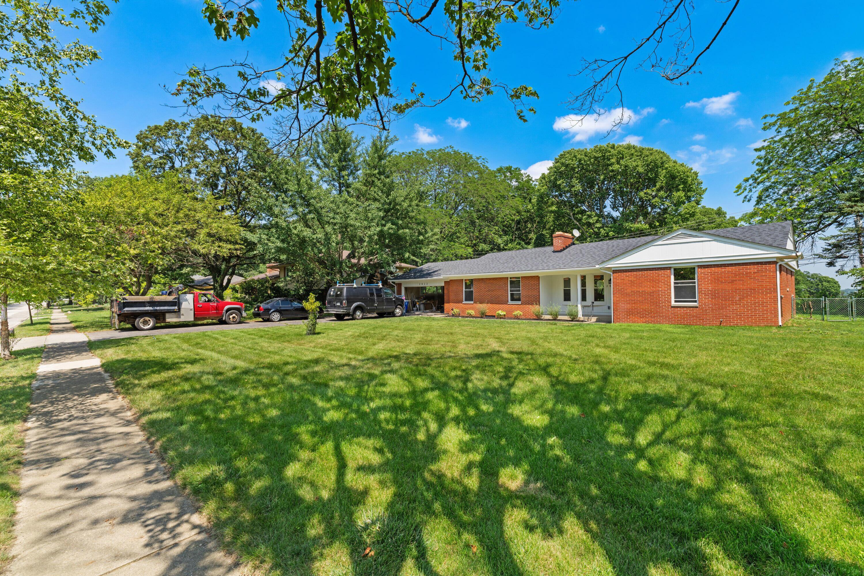 Property Photo: 2812 North Star Road OH 43221