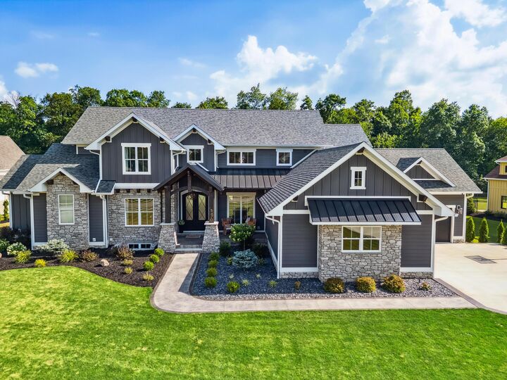 Property Photo:  5470 Maple Glen Drive  OH 43021 