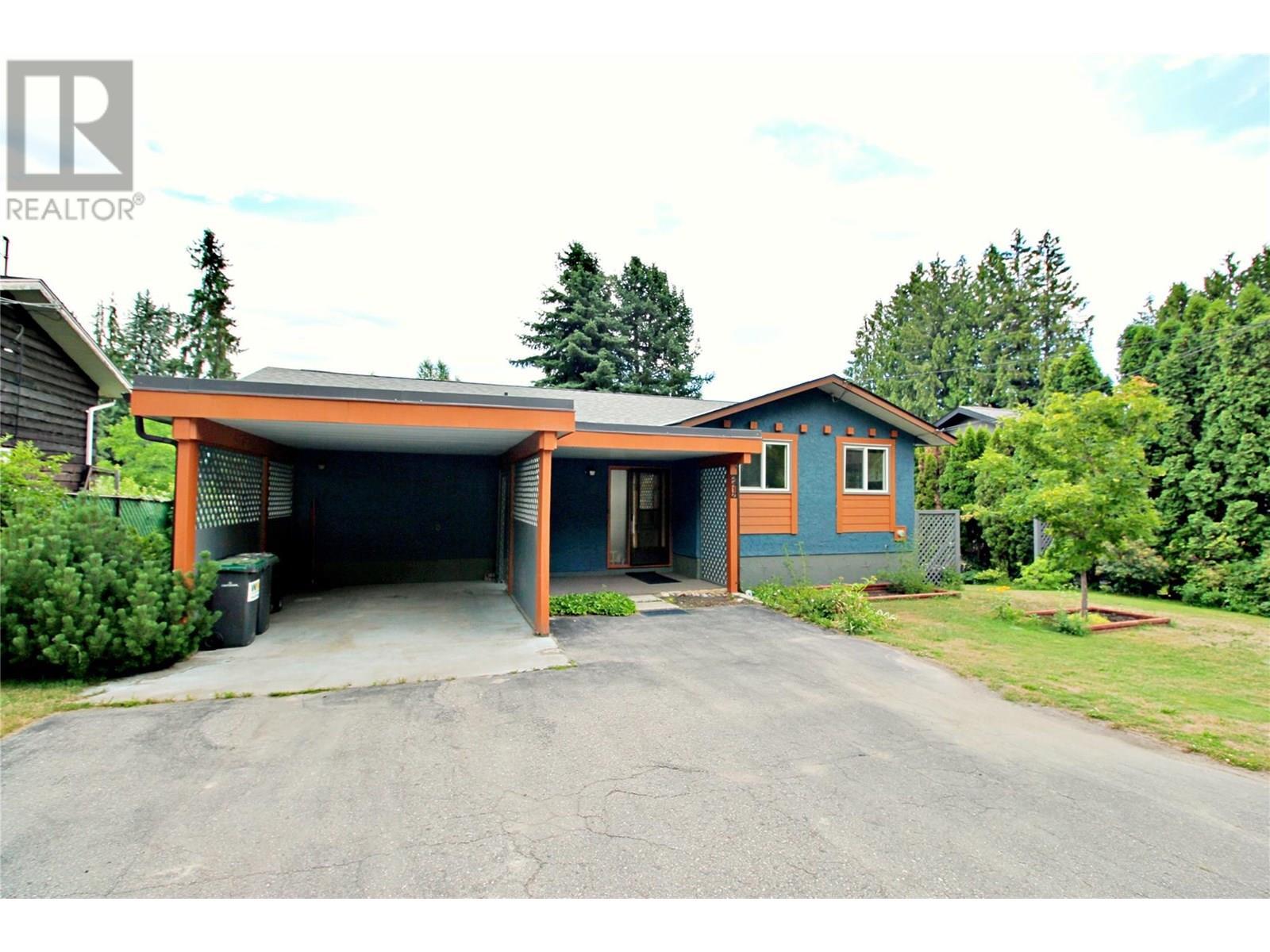 Property Photo: 2417 11th Avenue BC V1N 3B1