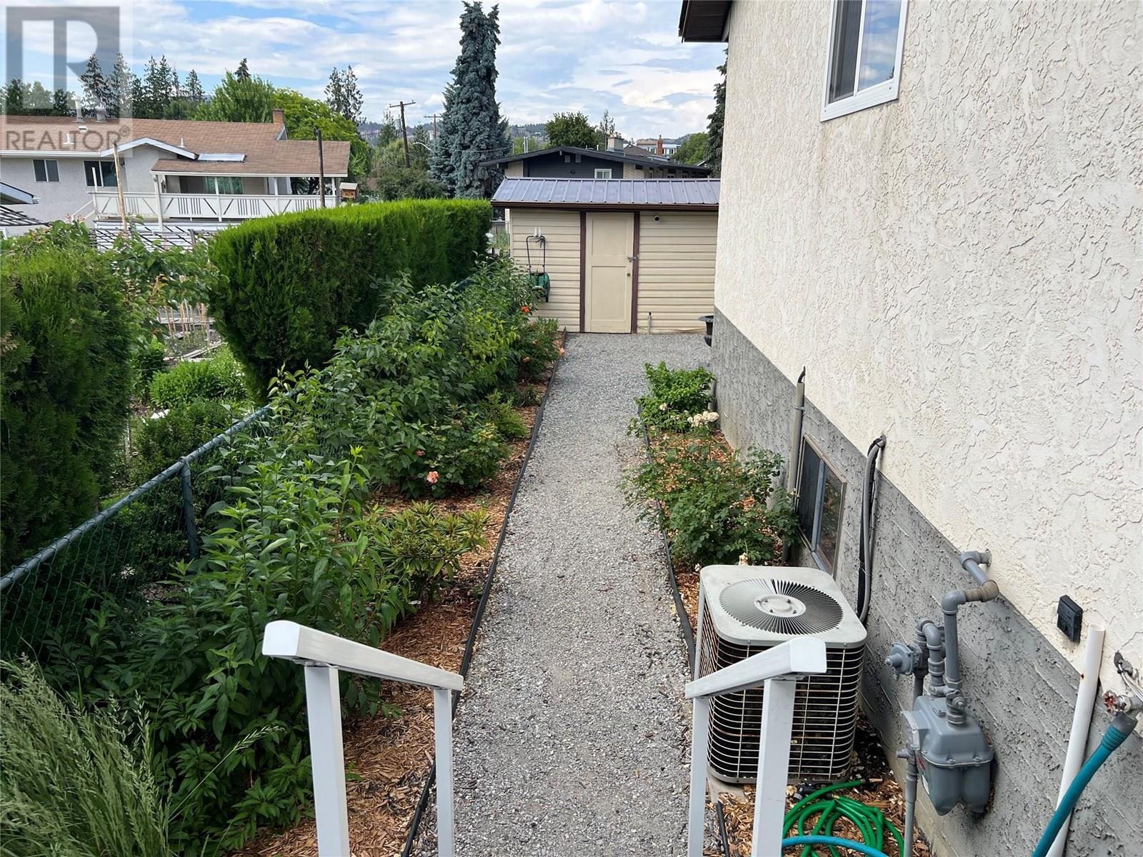 Property Photo: 1370 Springfield Road BC V1Y 5V1