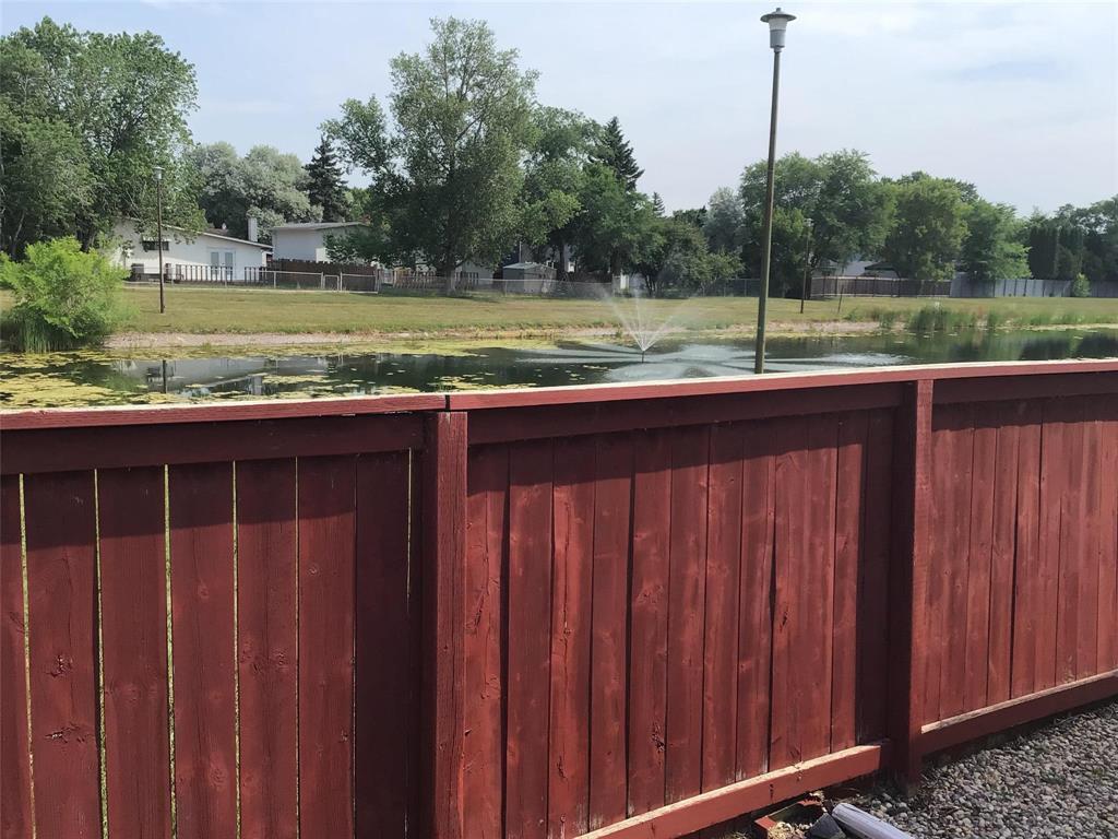 Property Photo: 83 South Lake Drive MB R2Y 1T5