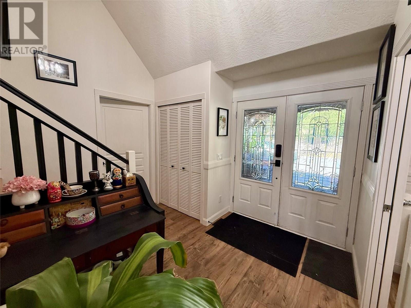 Photo de la propriété:  275 Veale Road  BC V1K 1N8 