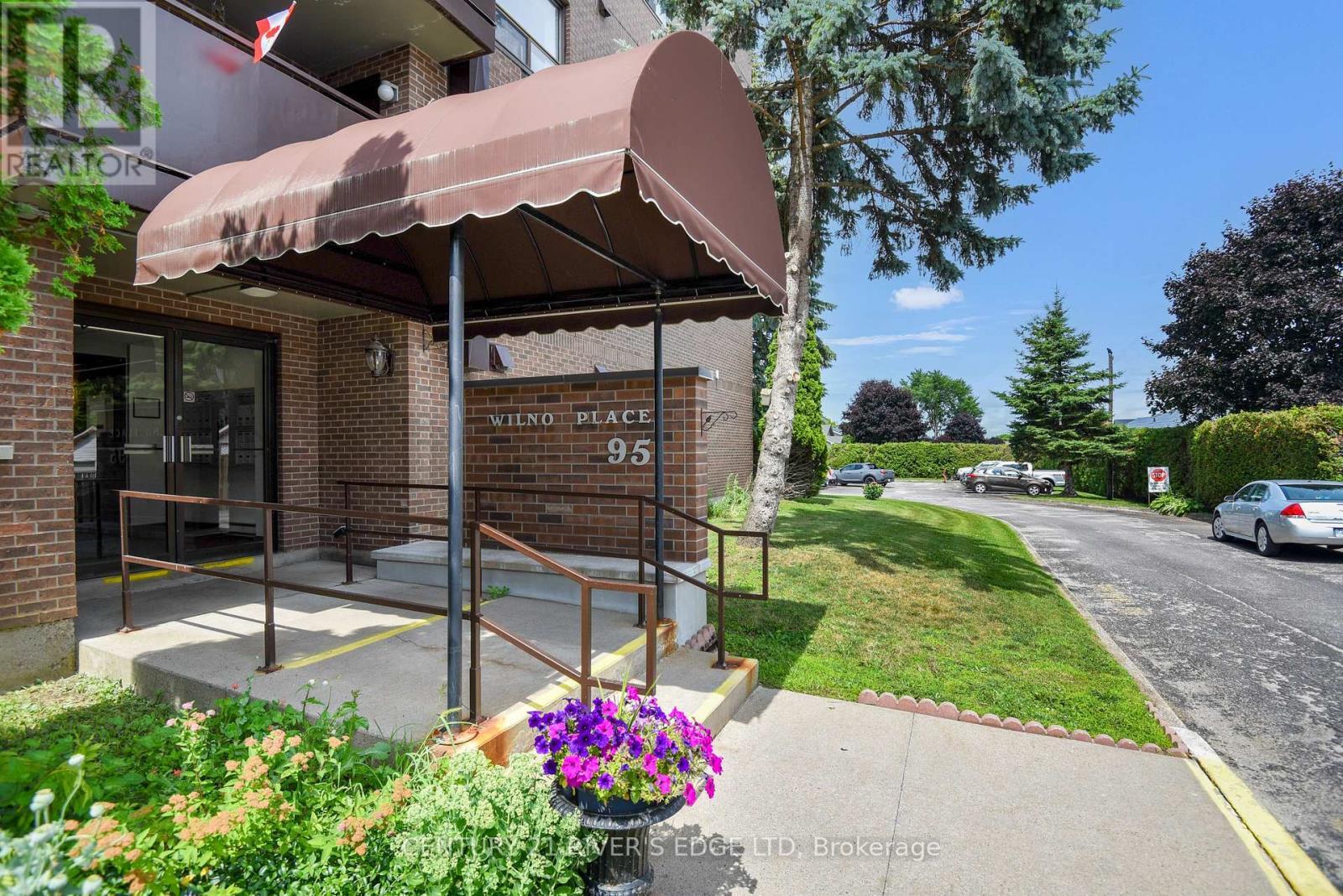 Property Photo: 95 Windsor Drive 306 ON K6V 3H7