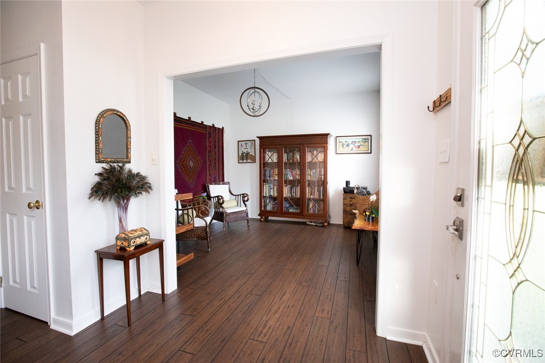 Property Photo: 107 Cabell'S Court VA 23901
