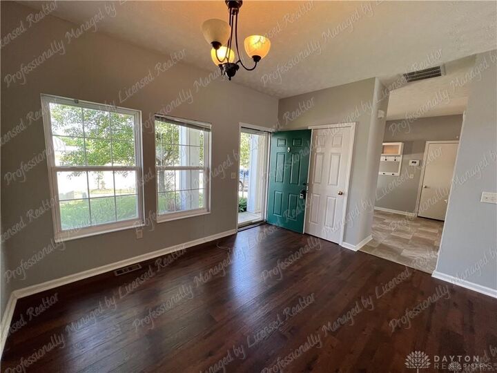 Property Photo: 2981 Hickory Ridge Court OH 45431
