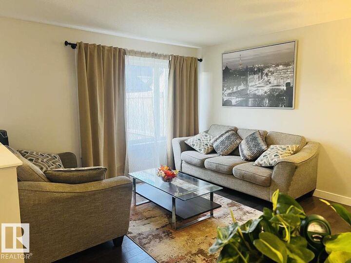 Property Photo:  6 Abbey Road  AB T8H 0V6 