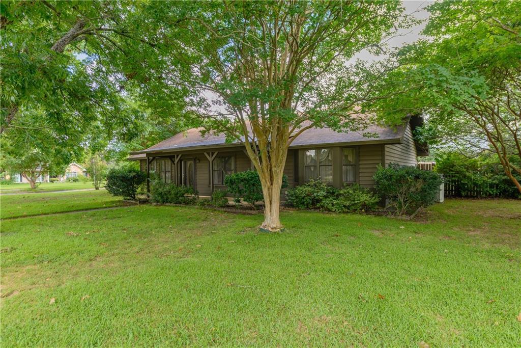 Property Photo: 5252 Lark Lane LA 71303