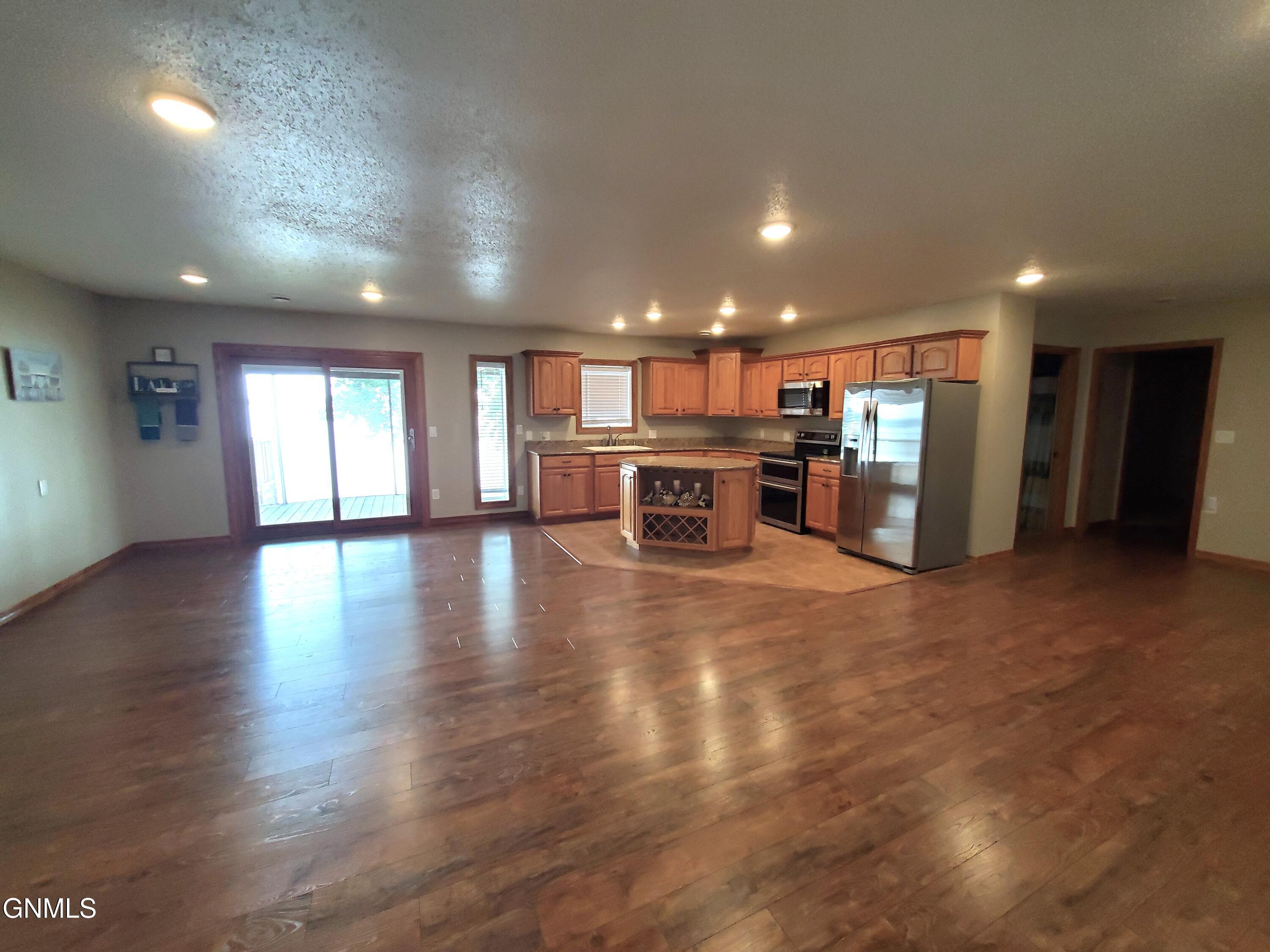 Property Photo: 404 Lakeview Lane ND 58428