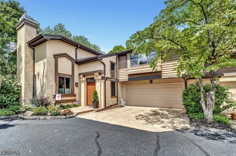107 Sayre Dr  Plainsboro Twp. NJ 08540 photo