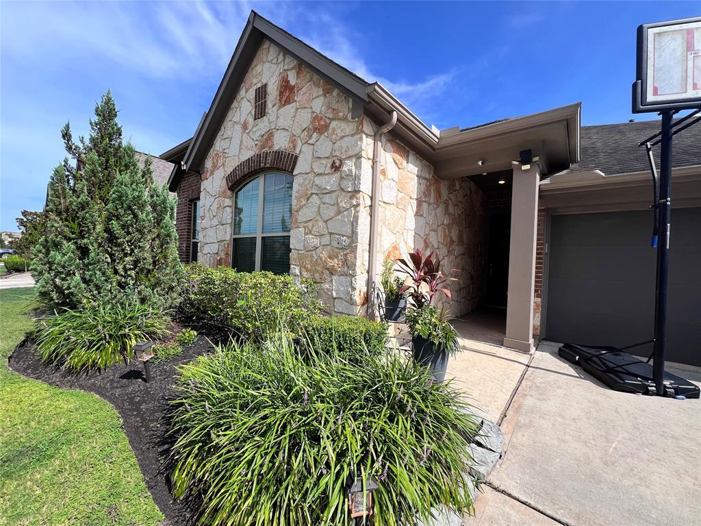 Property Photo: 9327 Victory Canyon Lane TX 77375
