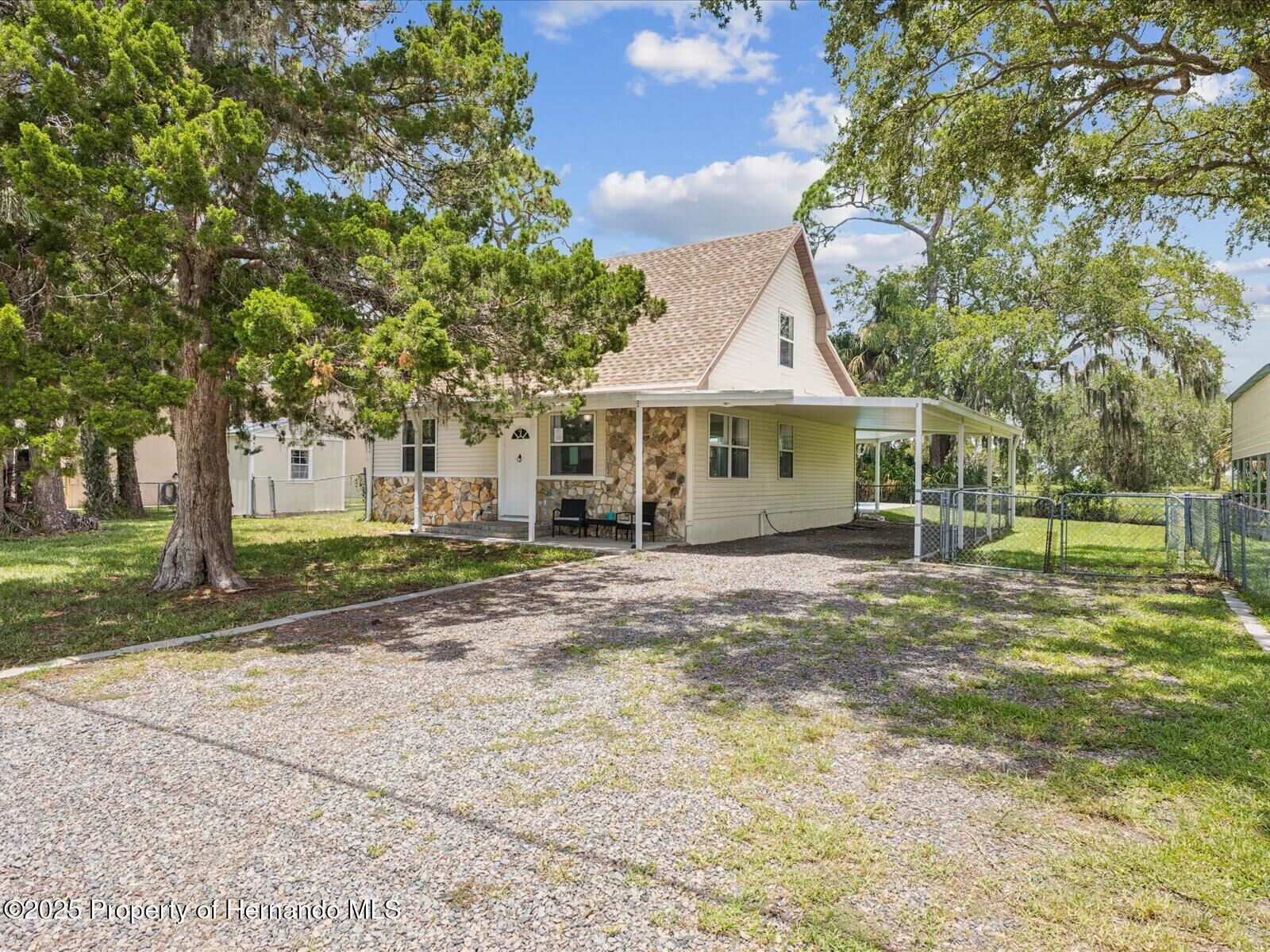 Property Photo:  3579 Eagle Nest Drive  FL 34607 