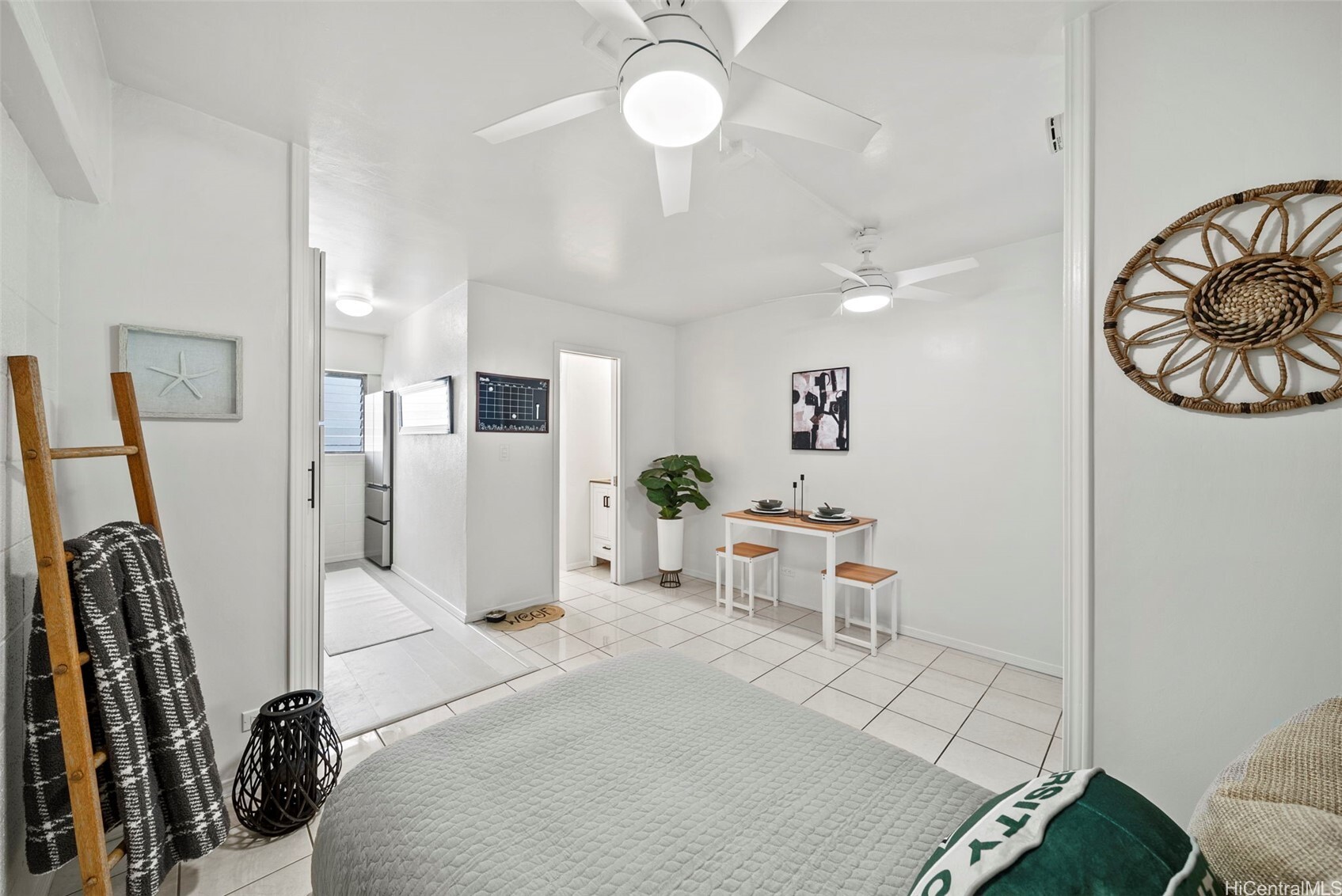 Property Photo:  909 University Avenue 210  HI 96826 