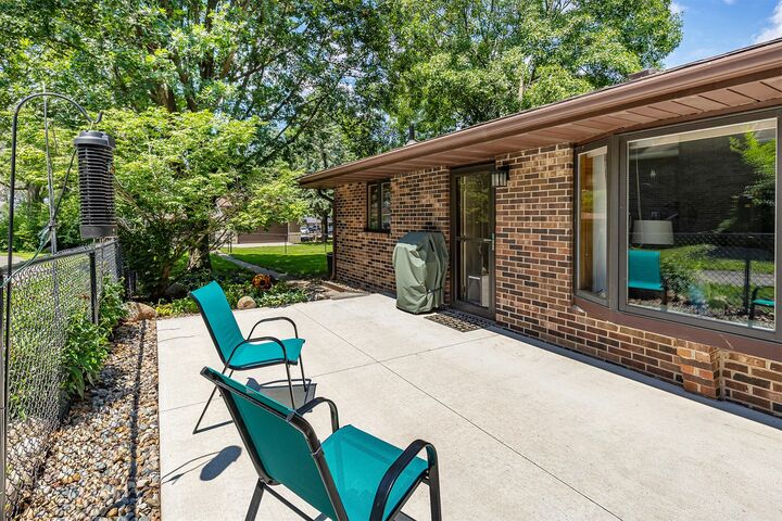 Property Photo: 502 5th Avenue SW IA 50009