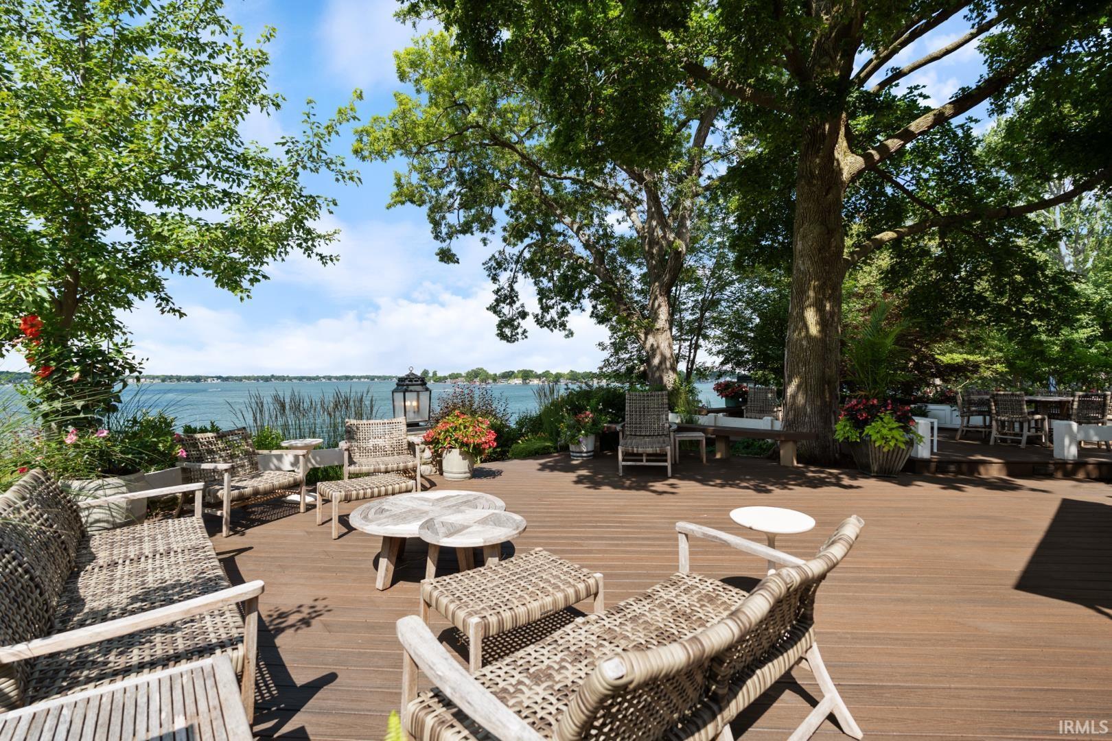 Property Photo: 11411 N Cedar Point High Rd IN 46567