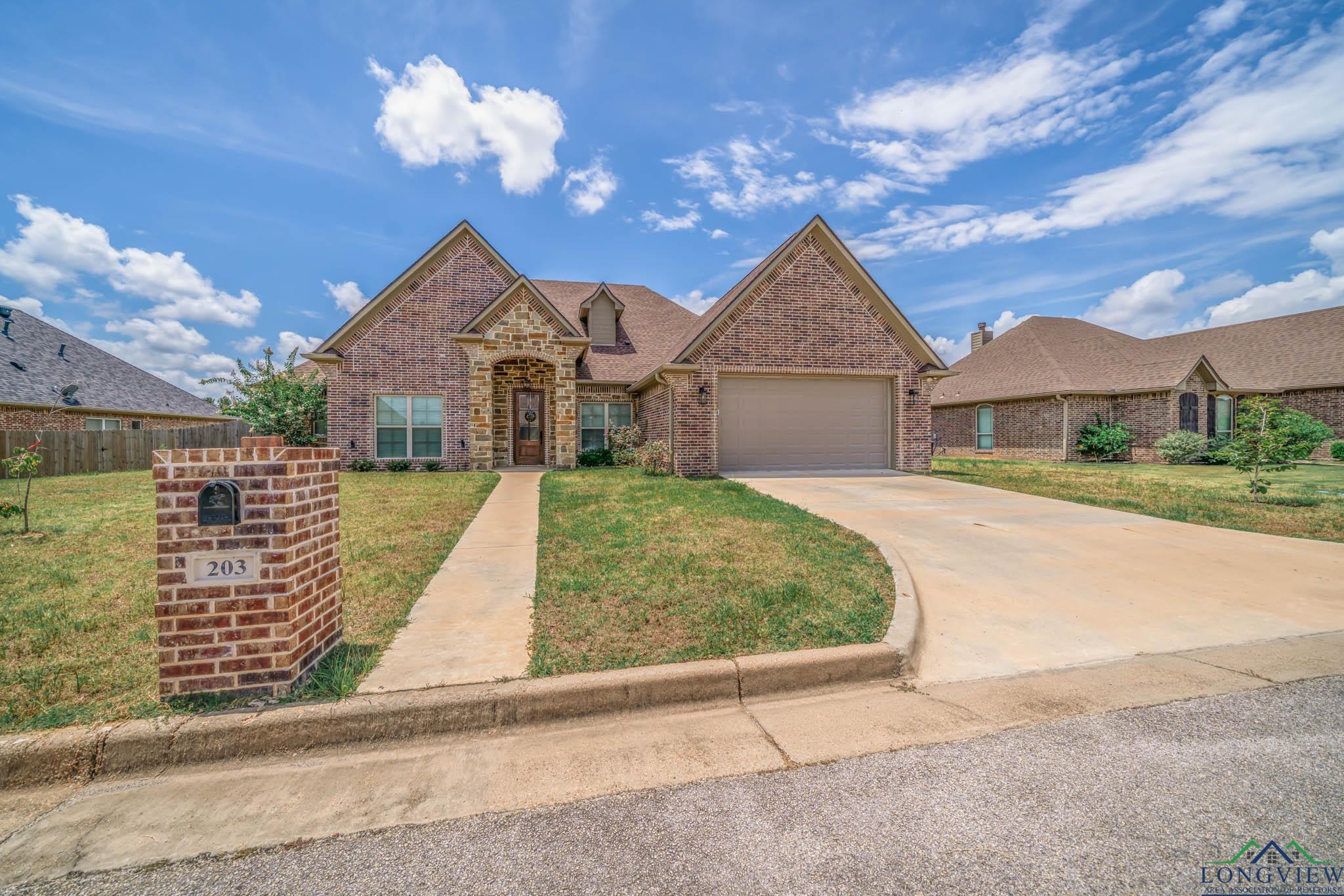 203 New Braunfels Ln  Hallsville TX 75650 photo
