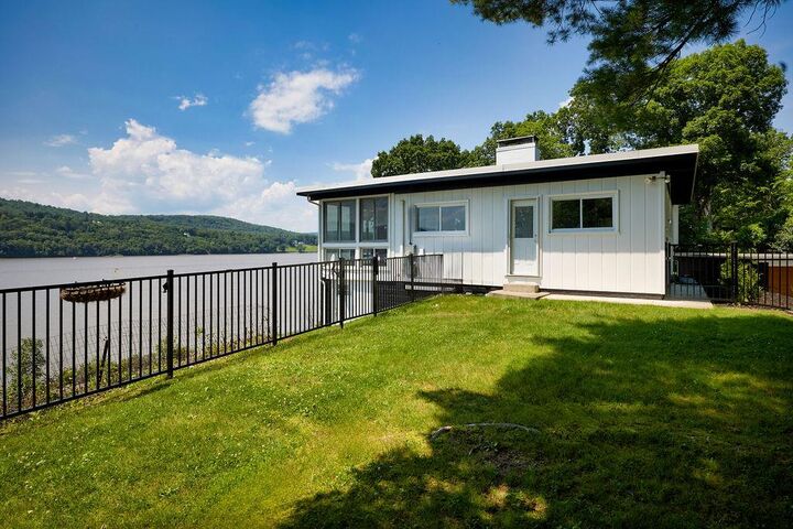 Property Photo:  66 River Road  NY 12538 